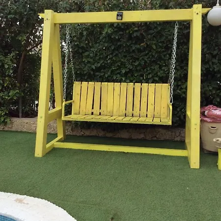 Villatessa Chata *